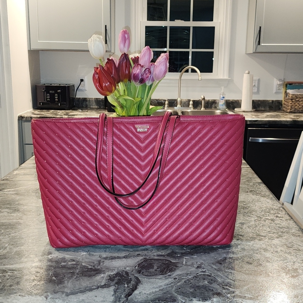 VS Tote